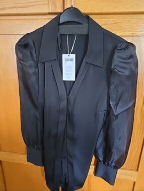 MADELEINE BLACK HIDDEN BUTTON DOWN - SHEER SLEEVE-TIE BACK TOP - Lrg (12-14) NEW